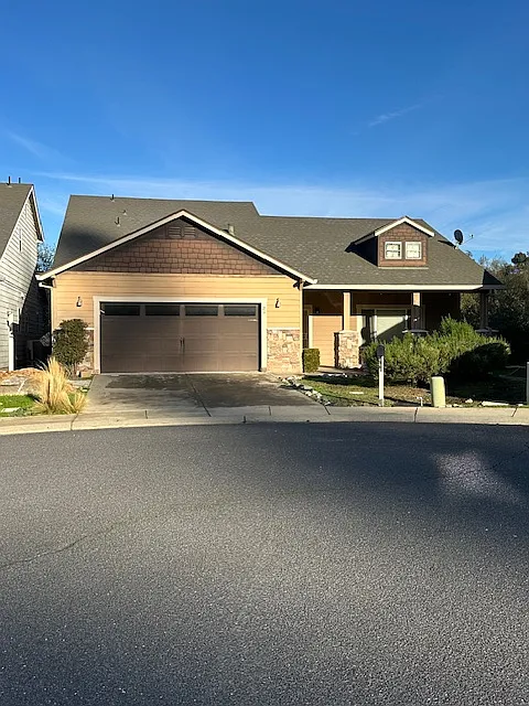 21 Cottage Ct — Photo 2
