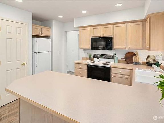 3rd image of 13381 Prospector Ridge Rd SE
