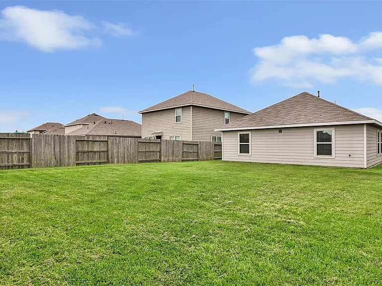 5858 Rosehill Forest Ln — Photo 8