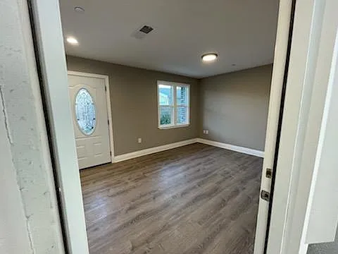 3 bed, 2.5 bath, 1550 sqft, $3,595 — Photo 2