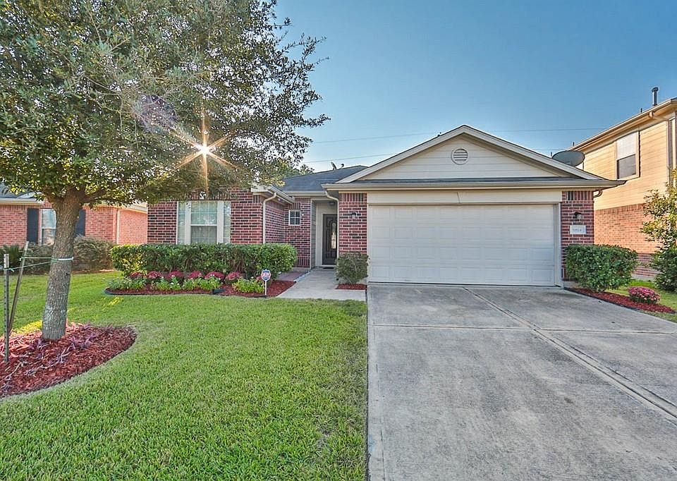 1st image of 5814 Plantation Crest Dr