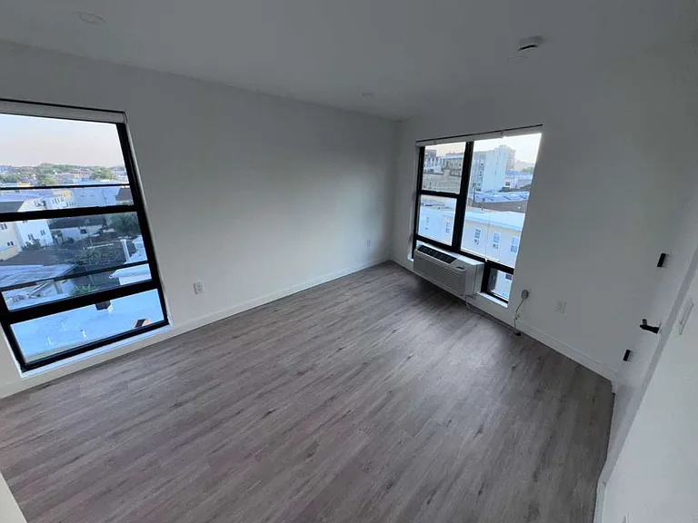 500 Market St #5D — Photo 2