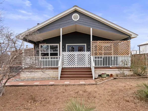 813 Airway St, Kingsland, TX 78639