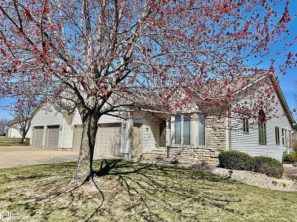 1st image of 5568 Oak Hills Dr