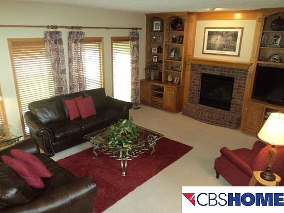 3rd image of 304 Longwood Dr