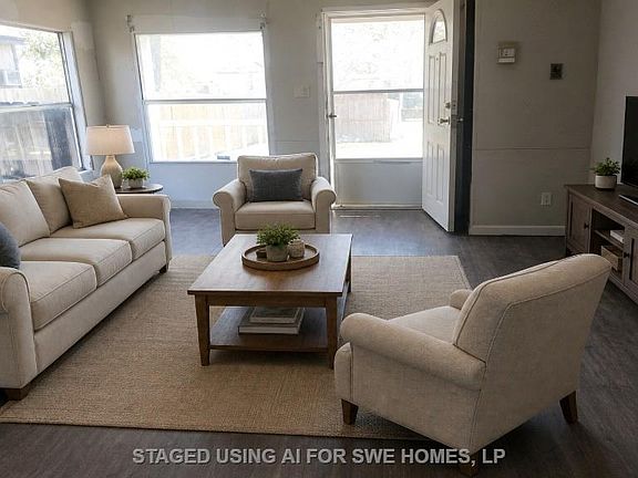 3rd image of 12011 Greencanyon Dr