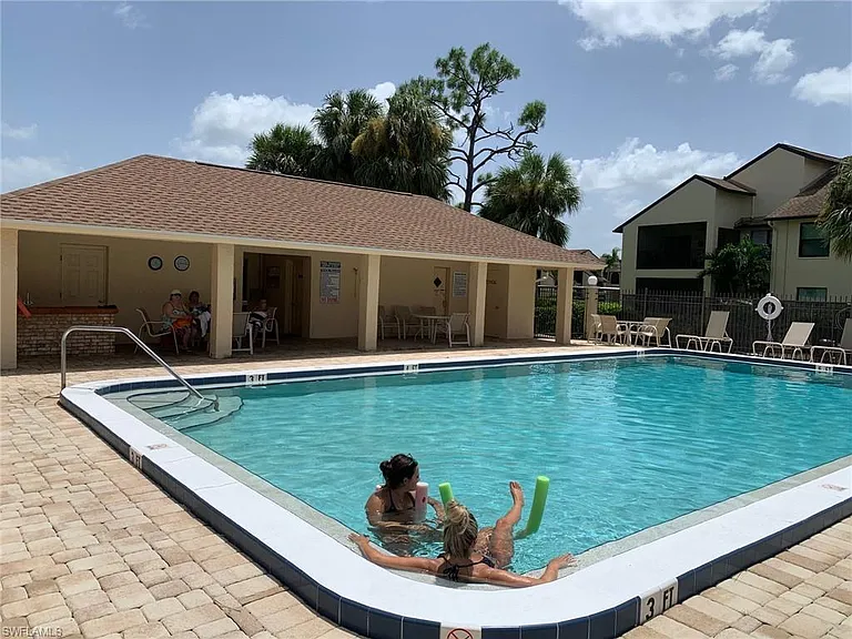8715 Charter Club Cir #4 — Photo 20