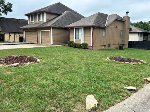 8500 Ditzler Ave, Raytown, MO 64138