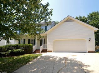 5203 Pondfield Dr, Greensboro, NC 27410
