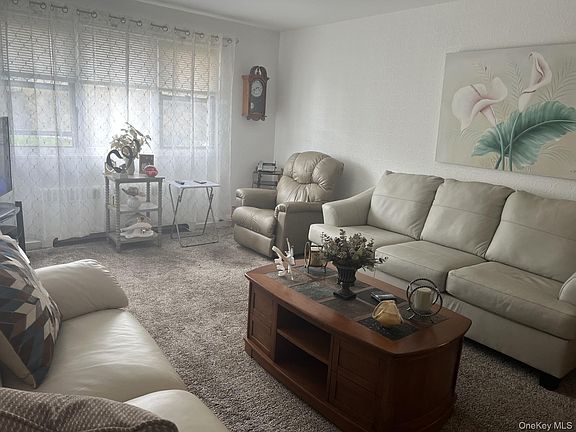 4th image of 154 Martling Avenue #1C