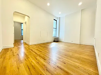 Rented by HOLTON REAL ESTATE INC.