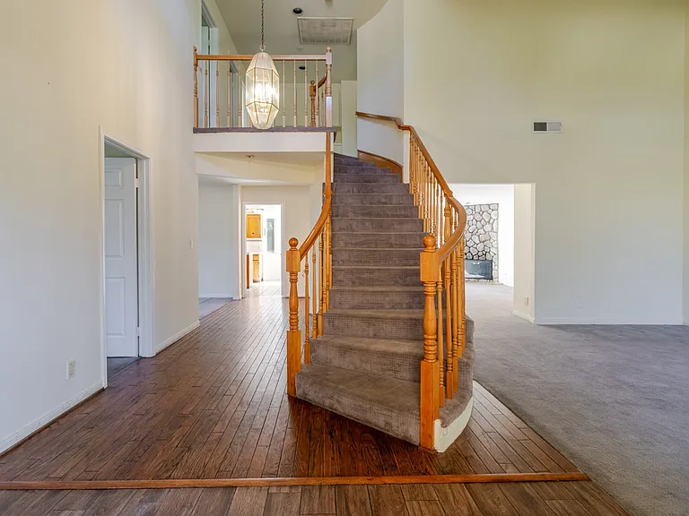 7306 Newcastle Ave — Photo 11