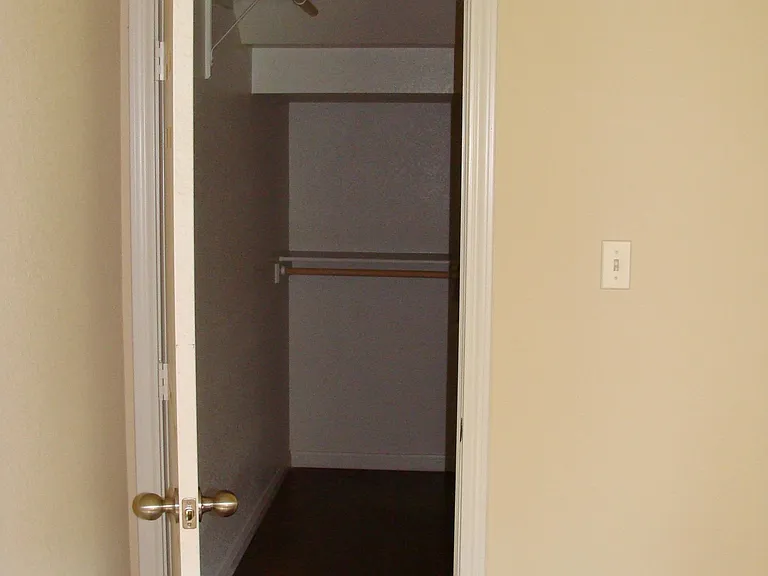 140 Meadow Park Cir — Photo 11