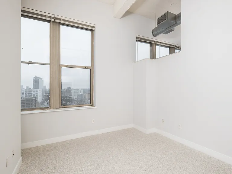 The Lofts at 1835 Arch — Photo 9