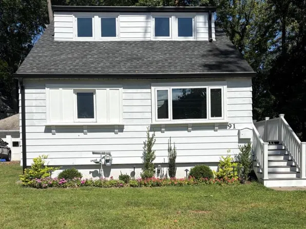91 Columbus Dr, Tenafly, NJ 07670