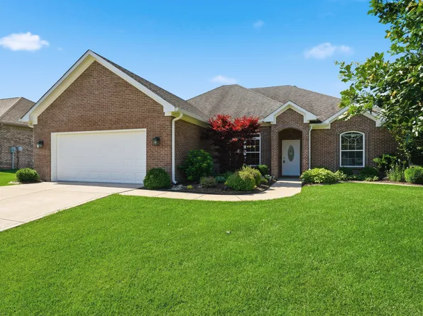 4945 E Daisy Ln, Mooresville, IN 46158