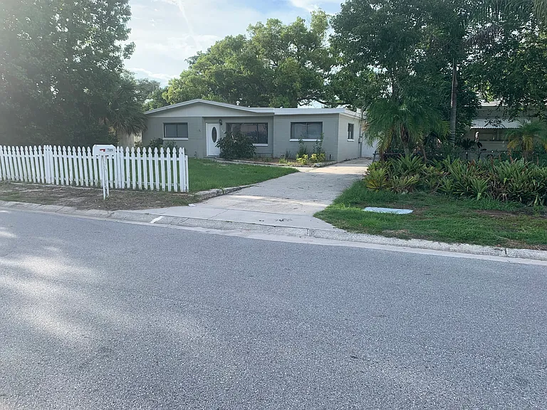 709 Sunset Dr — Photo 20