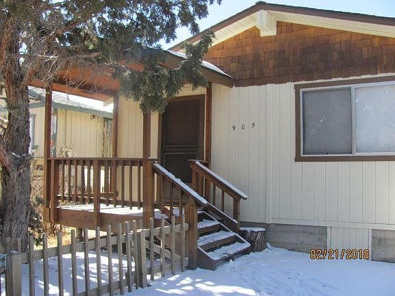 1st image of 905 Spruce Ln