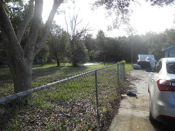 2nd image of 1226 Kilgore St