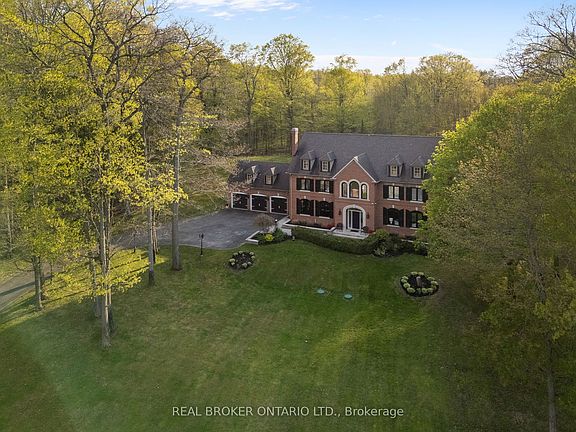 4th image of 10 Oakview Pl