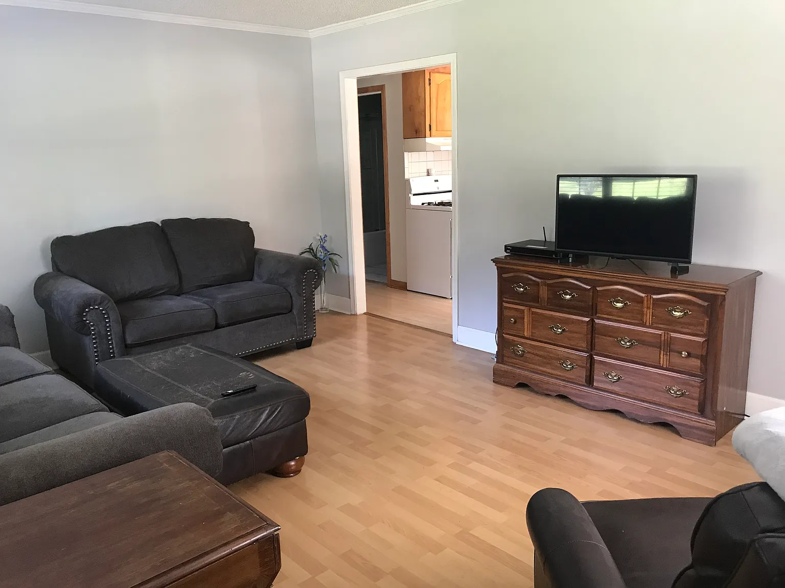 3 bed, 1200 sqft, $1,500 — Photo 4
