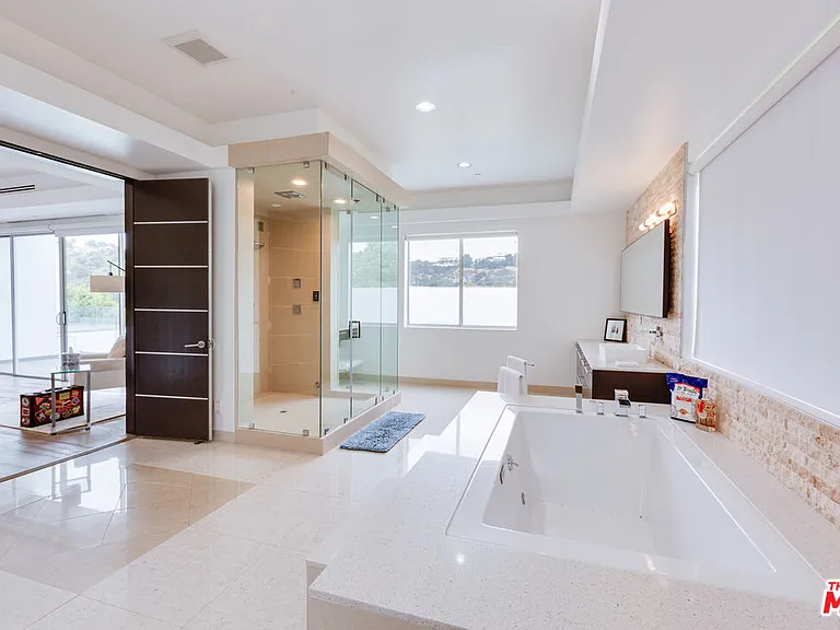 12148 Travis St — Photo 3