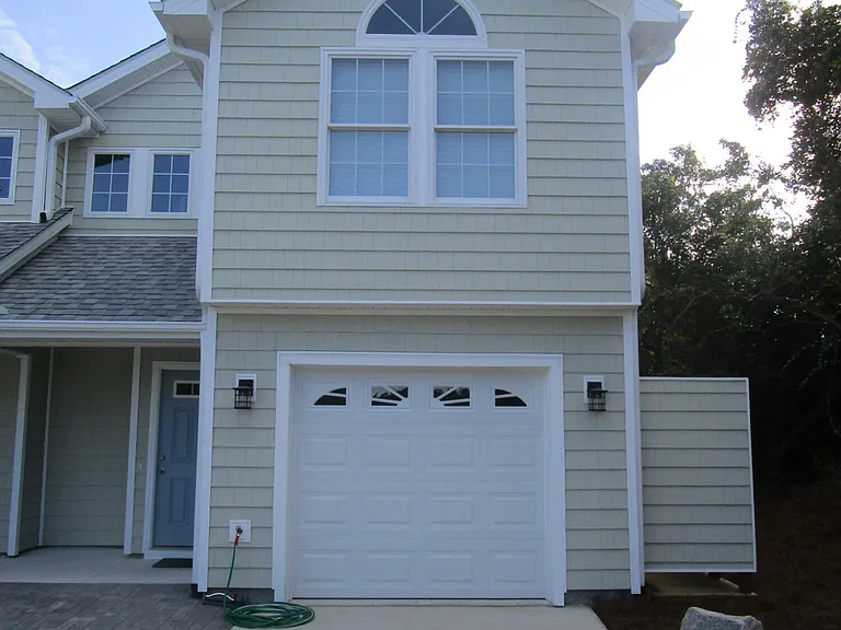 302 Holly St — Photo 11