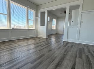 105 Hawthorne Cir #6, Vista, CA 92083