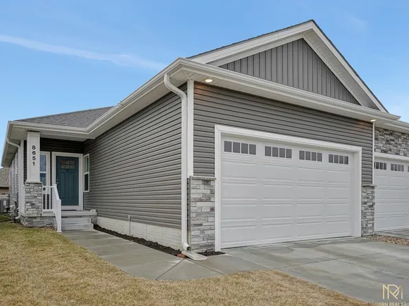 8651 Covenant Ct, Lincoln, NE 68526