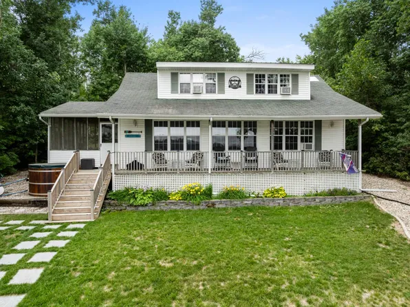 2034 Eagles Nest St, Saint John, ND 58369