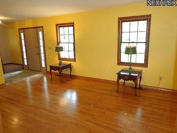 4th image of 1122 Iroquois Run