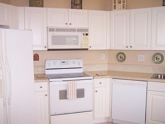 5th image of 7451 S Aragon Blvd Unit 6