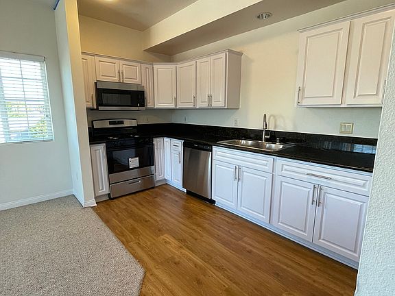 5th image of 1301 N Hollywood Way #3ffa56a66