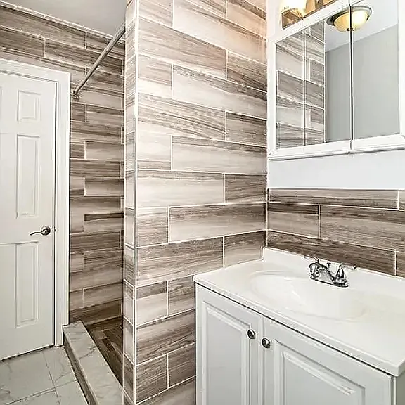 243 E 18th St #6 — Photo 6