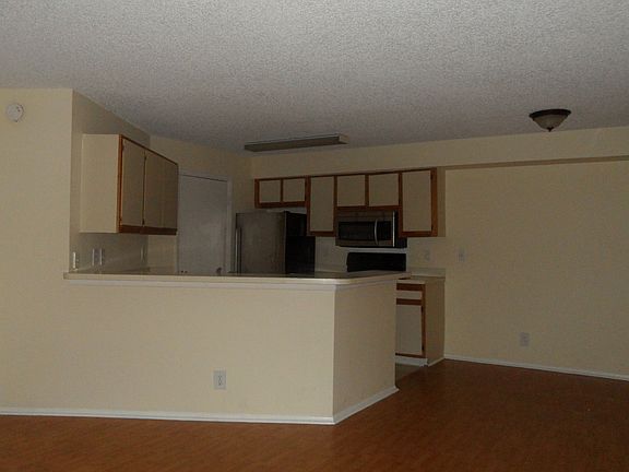 3rd image of 9999 Summerbreeze Dr APT 517