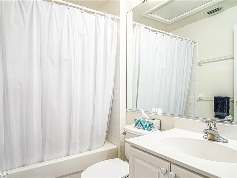 10082 Oakhurst Way — Photo 14