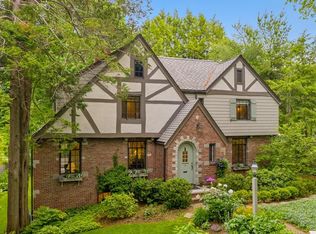 17 Goodwin Rd, Lexington, MA 02420