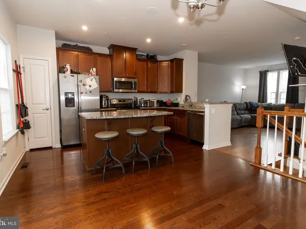 5694 River Shark Ln, Waldorf, MD 20602