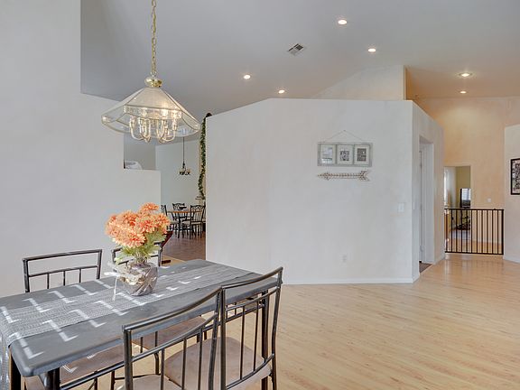4th image of 5505 Escallonia St