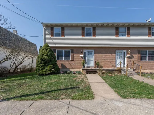 910 New York Ave, Hellertown, PA 18055