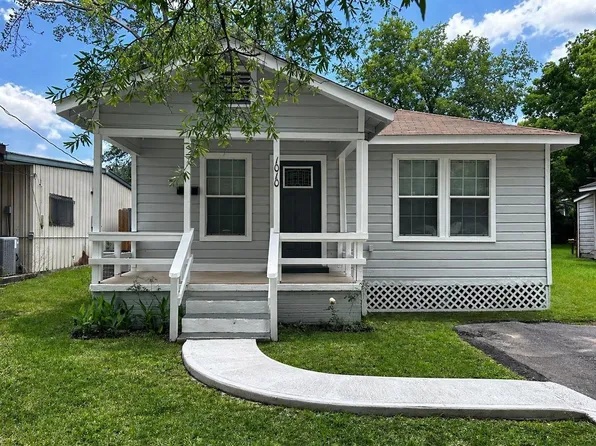 1010 Palestine St, Conroe, TX 77301