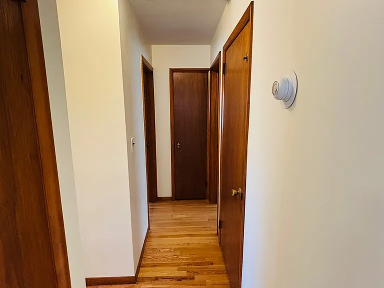 20 Union Ave — Photo 8
