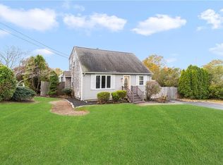 6 Grimshaw Pl, Warwick, RI 02889
