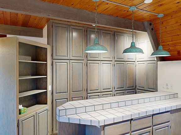 5th image of 17717 Rainbow Rock Rd