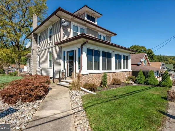 3 Bowmans Rd, Lehighton, PA 18235