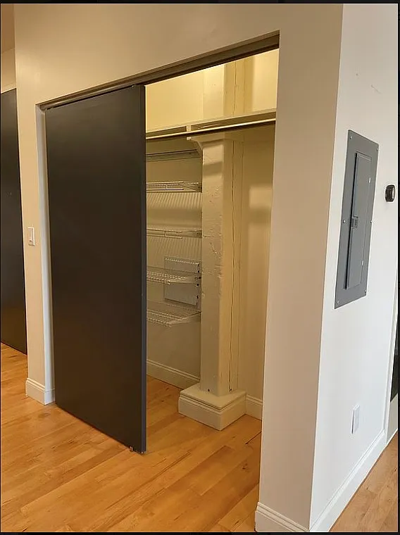 Studio, 355 sqft, $990 — Photo 3