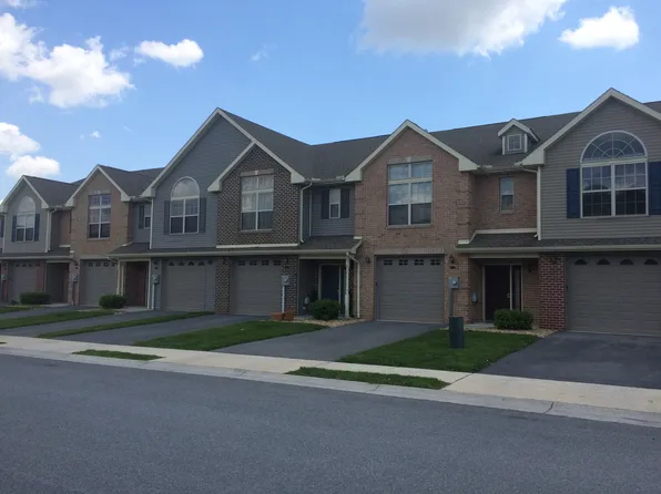 2043 Clinton Ave, Chambersburg, PA 17201