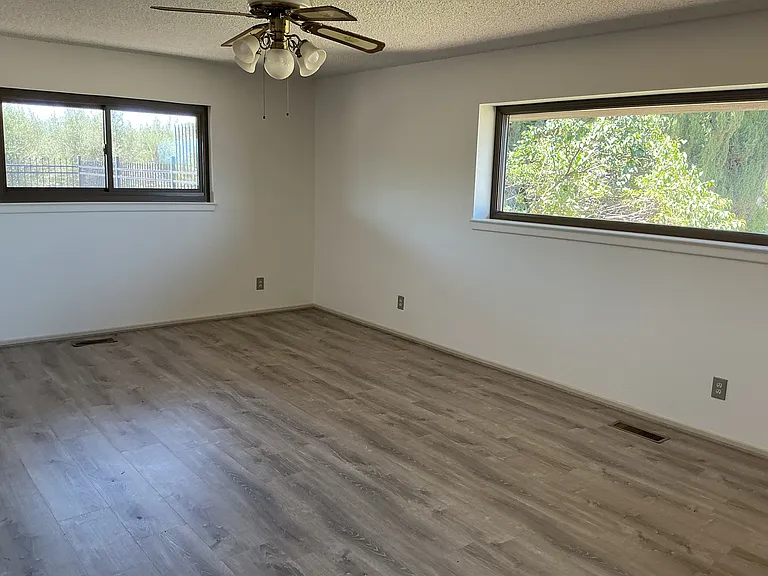 9135 E North Ave — Photo 8