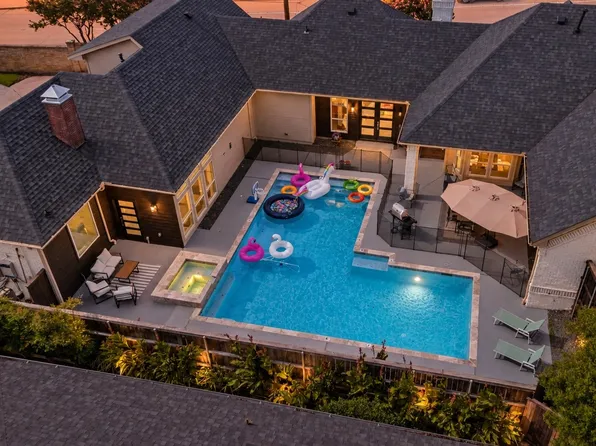 17327 Davenport Rd, Dallas, TX 75248