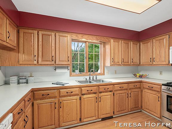 5th image of 239 River Pine Dr NE
